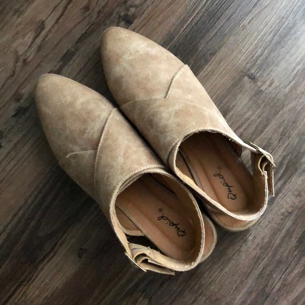 Qupid Crossover Booties with Buckles